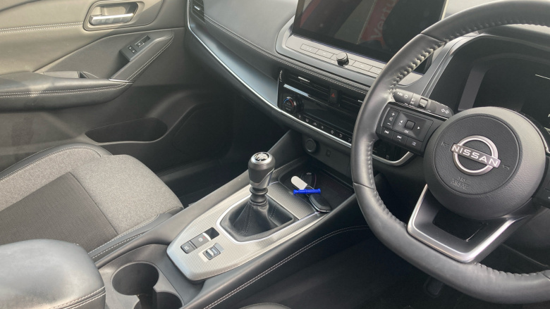 Nissan Qashqai 1.3 DiG-T MH N-Connecta 5dr Petrol Hatchback